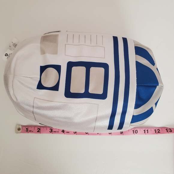 Tsum Tsum Darth Vader and R2D2 - Picture 9 of 13